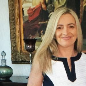 Meet your Posher, Emese